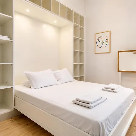 アパート Charming Baixa 3Br With Balcony By Lovelystay リスボン