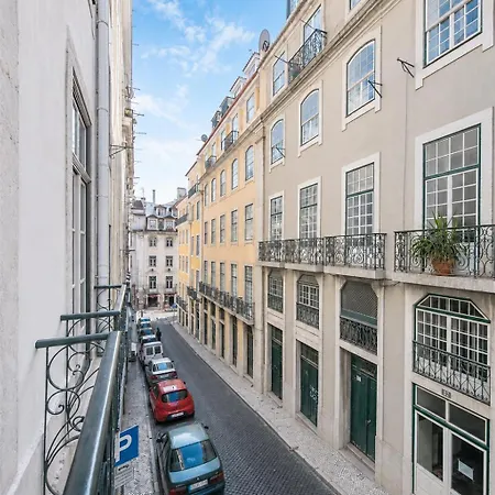 アパート Charming Baixa 3Br With Balcony By Lovelystay