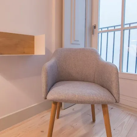 Apartamento Lovelystay - Charming 3 Bedroom Wonder Downtown *