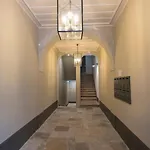 アパート Charming 3 Bedroom Wonder Downtown By Lovelystay リスボン