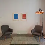 Charming 3 Bedroom Wonder Downtown By Lovelystay