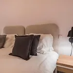 Charming 3 Bedroom Wonder Downtown By Lovelystay * リスボン