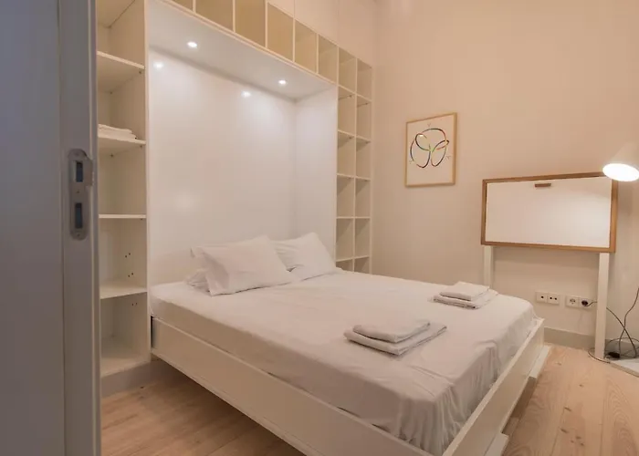Charming 3 Bedroom Wonder Downtown By Lovelystay