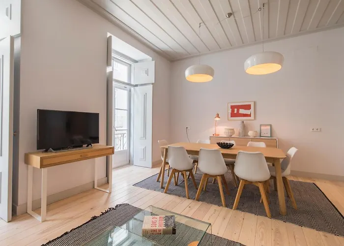 Charming 3 Bedroom Wonder Downtown By Lovelystay 리스본